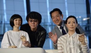 Нови японски роботи изглеждат и говорят като хора