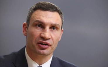 Виталий Кличко може да не гледа мача на брат си срещу Пулев