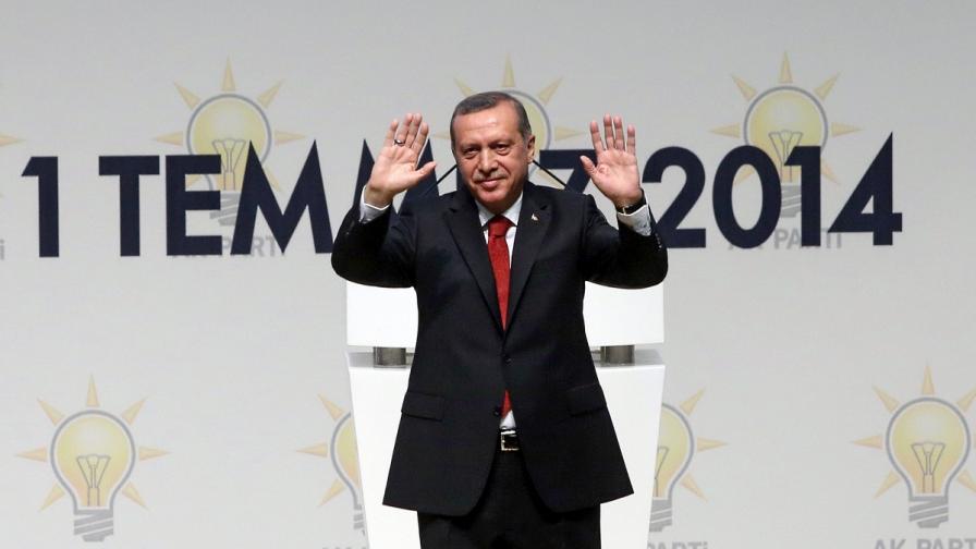 Кандидатурата на Ердоган за президент показа амбиции за нова ера в Турция