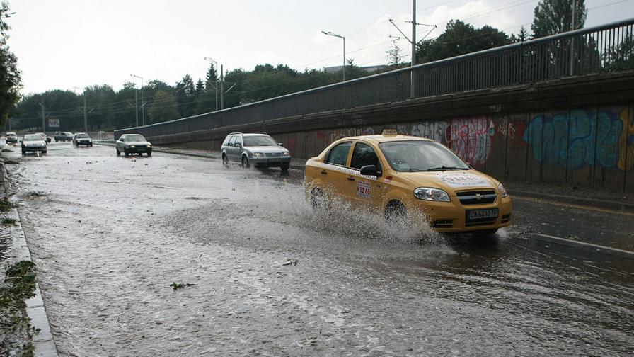 Нова система ще сигнализира при опасност от наводнения в София