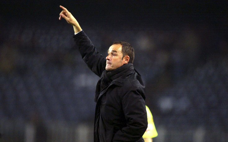 Виктор Фернандес поема Ла Коруня