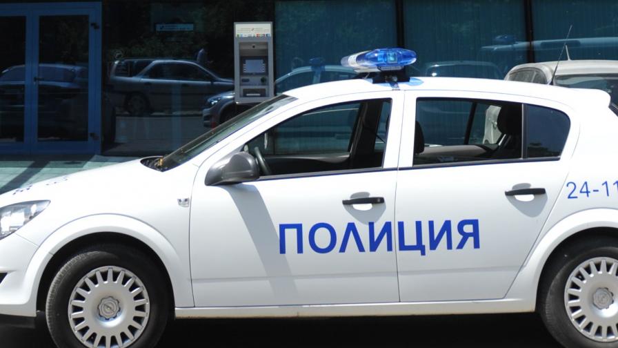Кола връхлетя върху възрастна жена на тротоар в Бургас