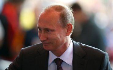 Путин постави капсула на времето в основите на новия стадион в Самара