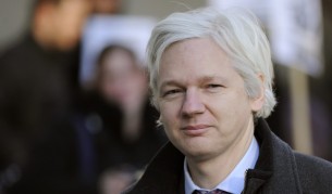 Обяд с Джулиан Асандж за 50 000 долара