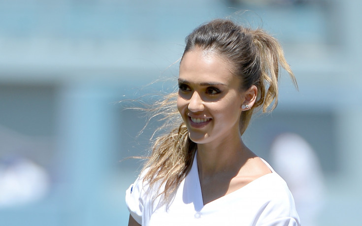 Джесика Алба показа завидни спортни умения