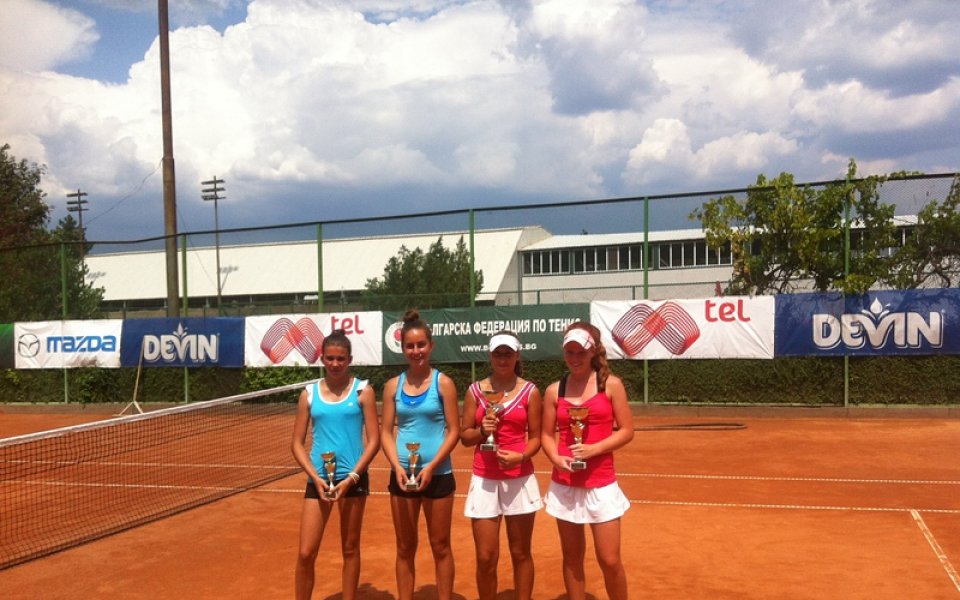 Зиновия Ванева с ITF титла по двойки от Скопие