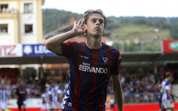 Новакът Ейбар спечели баското дерби с красив гол