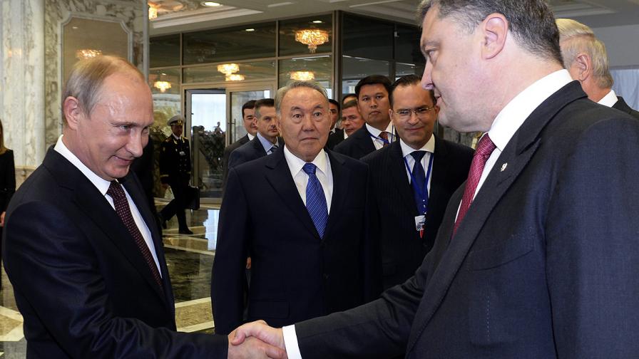 Срещата в Минск започна с ръкостискане на Порошенко и Путин