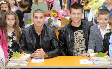 Страхил Попов и Кирил Десподов се „върнаха“ в първи клас