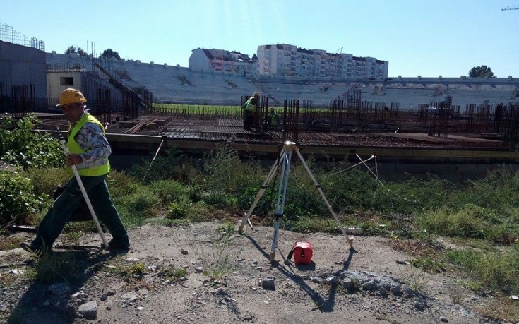 Възобновиха строежа на стадион „Христо Ботев“