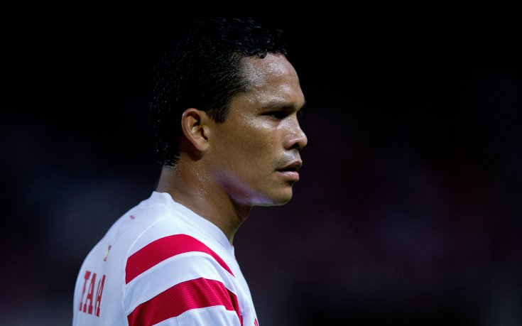 Севиля удължи договора на Бака