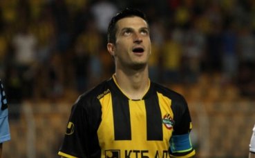 Любо Пенев извика втория капитан на Ботев