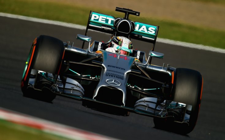 Хамилтън се реваншира във втората тренировка в Япония