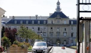 Военната болница в Сен Манде, предградие на Париж