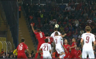 ВИДЕО: Чехия поряза Турция в як мач, Холандия би с мъка