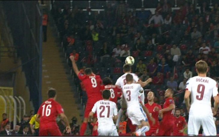 ВИДЕО: Чехия поряза Турция в як мач, Холандия би с мъка