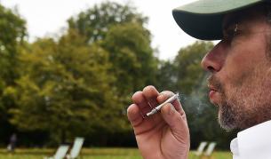 Лондон: Искат забрана за пушене в парковете