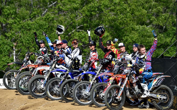 България на крачка от отборната титла по мотокрос