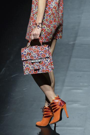 Цветя по роклите - снимка 29