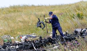Берлин: Сепаратистите са свалили самолета над Украйна