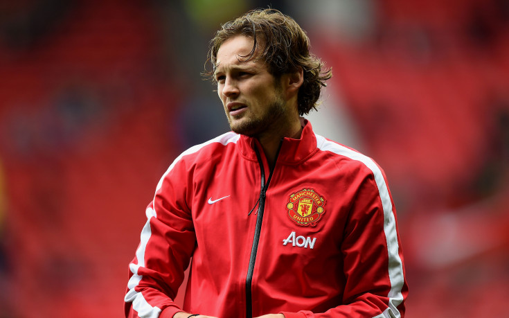 Блинд: Юнайтед се приспособява към стила на Ван Гаал