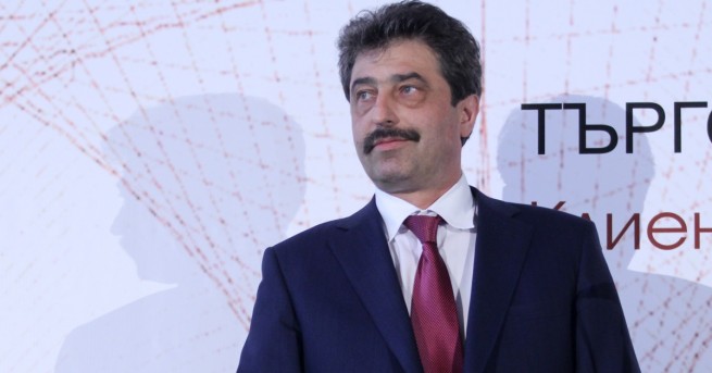 Адвокат Константин Симеонов който защитава банкерът Цветан Василев призова клиентът