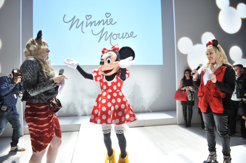Чаровната половинка на Мики Маус беше муза на шестима млади дизайнери, които създадоха модели специално за нея по време на модната седмица в Торонто