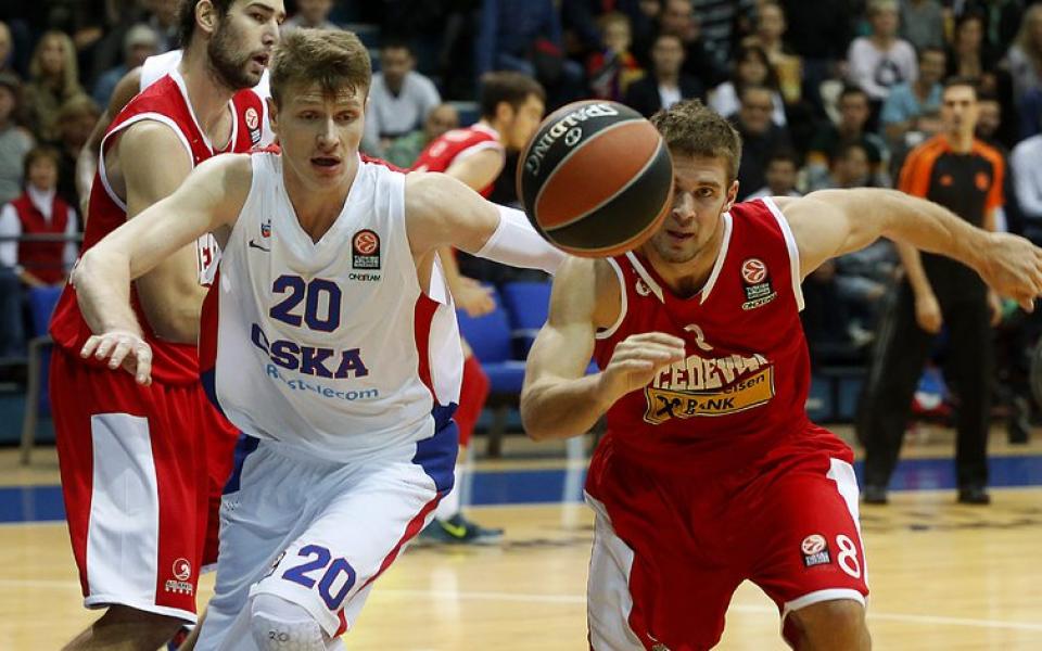 ЦСКА и Олимпиакос продължават без загуба в Евролигата