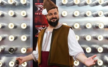 ВИДЕО: Зевзек от X Factor посвети песен на Кобрата