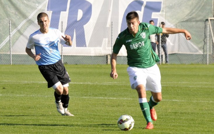 Берое играе от 13 часа срещу Верея