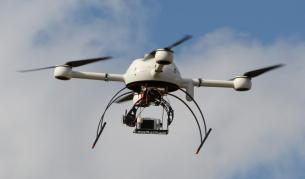 Нова полза от дроновете – пазят от акули (видео)