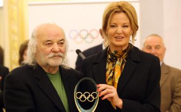 СНИМКИ: Боян Радев с трофея на МОК 