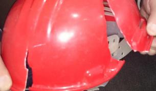 Ледена висулка се разби в главата на сръбски министър