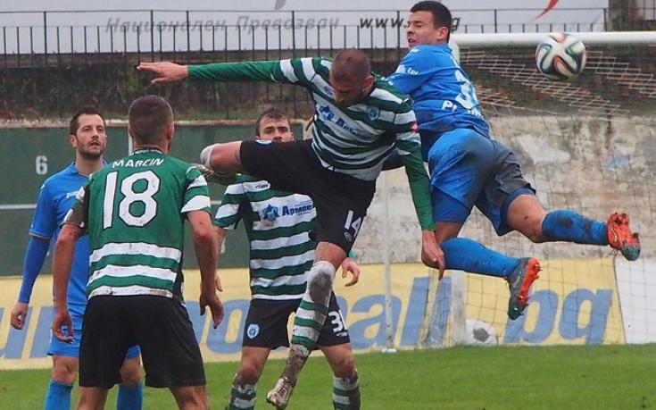 Черно море пребори Левски сред кал и картони във Варна