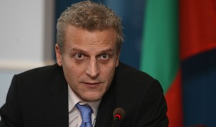 След заканата: Шефове в "Ив. Рилски" казаха да на Москов