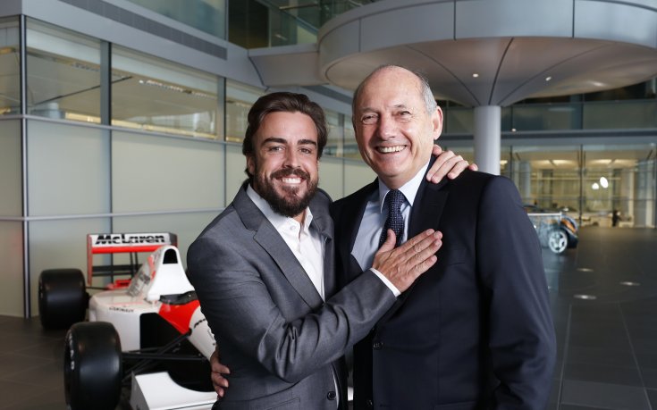 МакЛарън представи Алонсо и Бътън