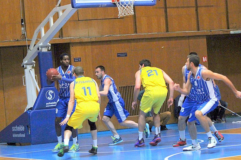 Левски Черно море баскетбол1