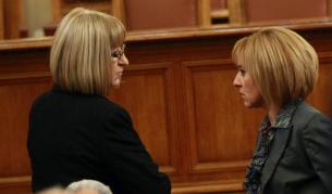 Цецка Цачева и Мая Манолова
