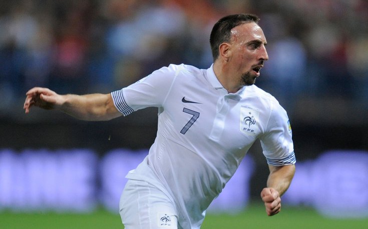 Байерн Мюнхен без Рибери в първите си три мача за 2015-а