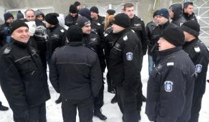 Протест на надзиратели пред Централния софийски затвор