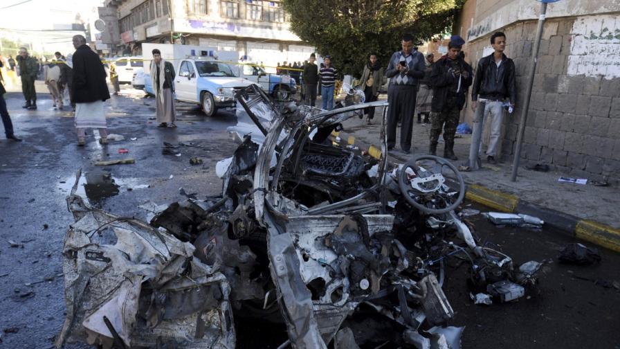 Десетки жертви и ранени при атентат в Йемен