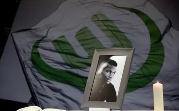 Всички във Волфсбург съкрушени от смъртта на Маланда