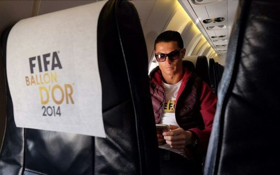 СНИМКИ: Роналдо пристигна в Цюрих