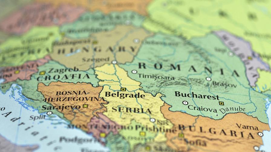 Български автобус се преобърна в Сърбия, 13 ранени