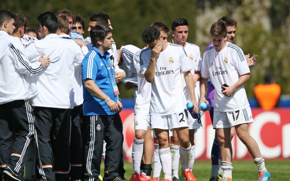 ФИФА проучва трансферите на 70 деца в Реал Мадрид