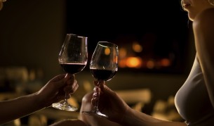 Седем малки чаши вино седмично за здраво сърце