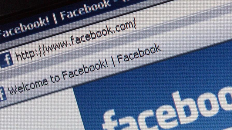 Кметът на Бургас развесели "Фейсбук". Вижте как