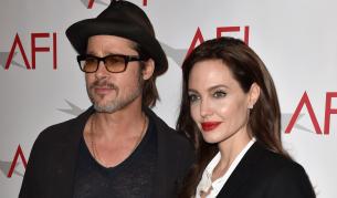 Джоли и Пит са осиновили момченце на 2 г. от Сирия