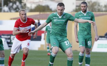 Лудогорец перна Спартак, рефер гони двама от шампионите