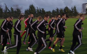 Банско тренира без двама